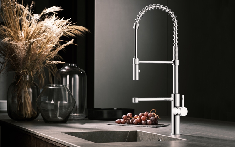 FK8387 Single Handle Pull-down Kitchen Faucet